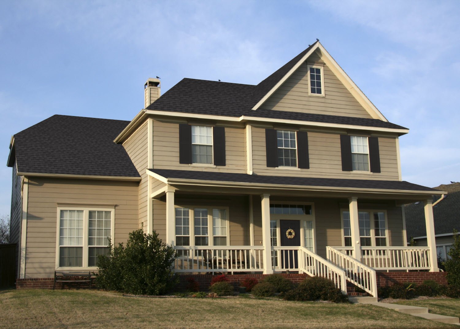 Certainteed Landmark ClimateFlex® Moire Black House