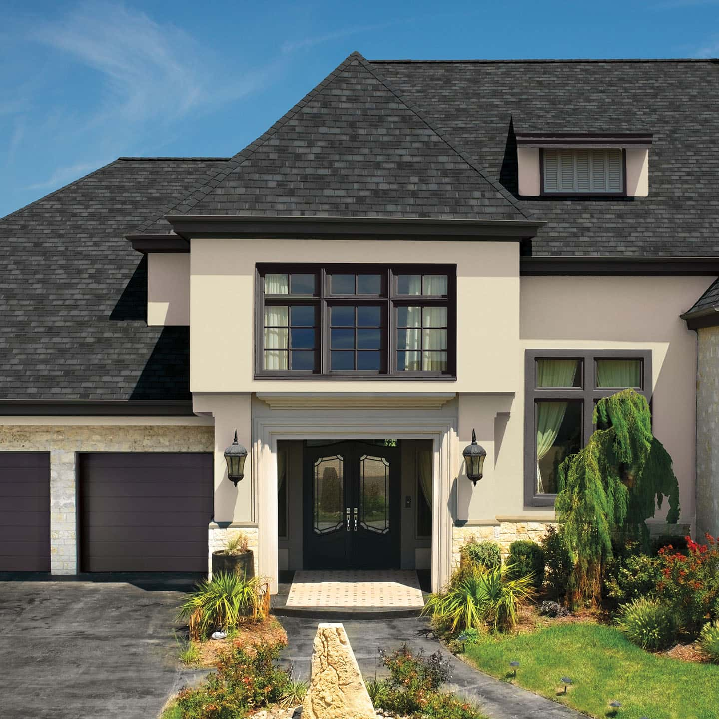 GAF Camelot® II Charcoal House