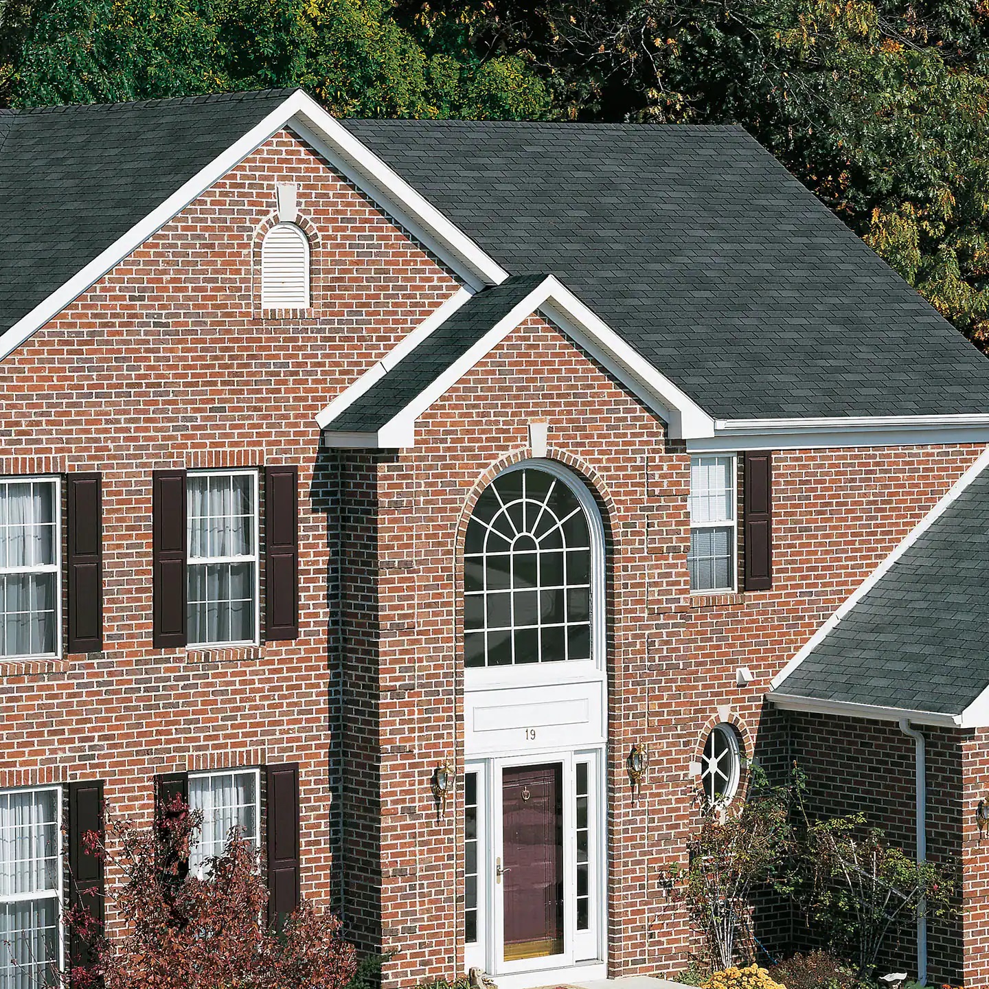 GAF Royal Sovereign® Nickel Gray House