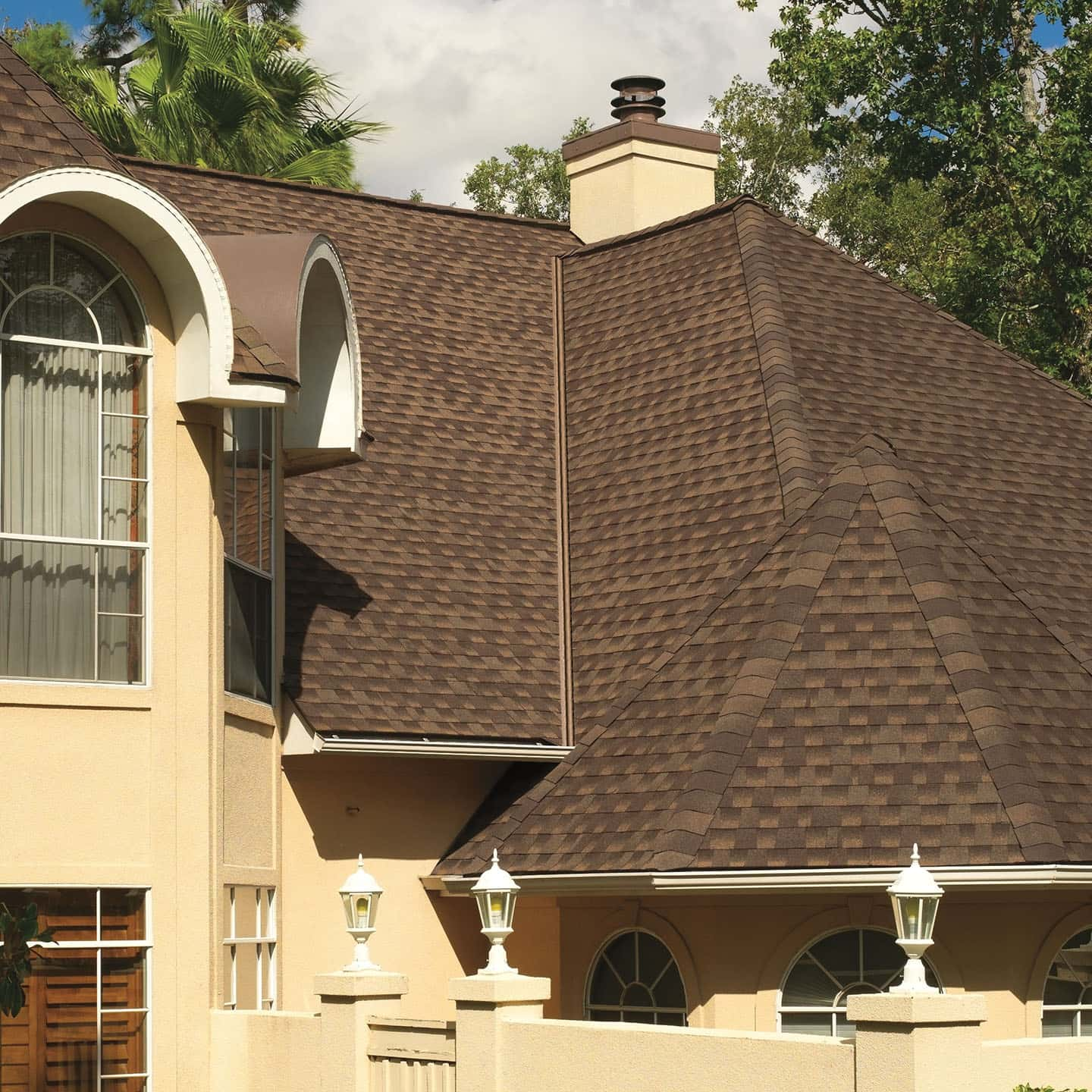 GAF Timberline® Armorshield II Barkwood House