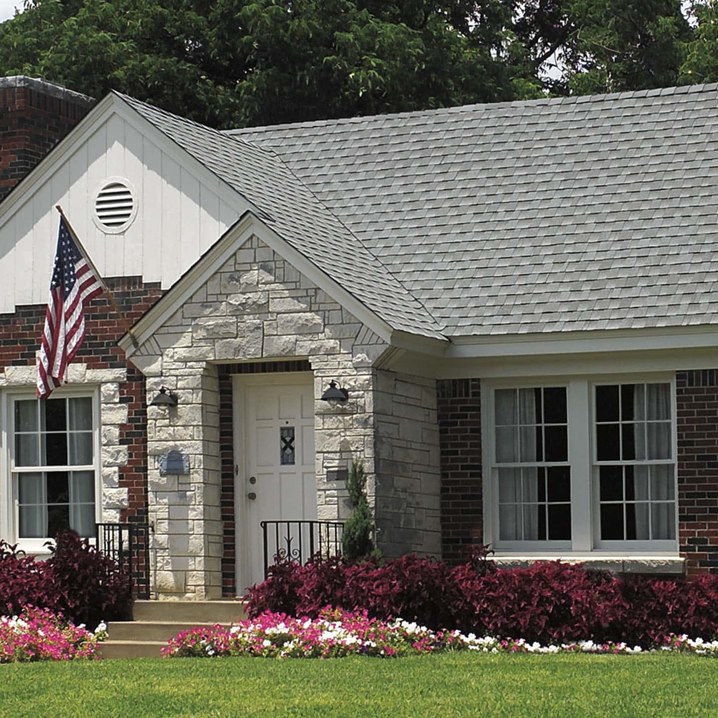 GAF Timberline® Cool Series Antique Slate House