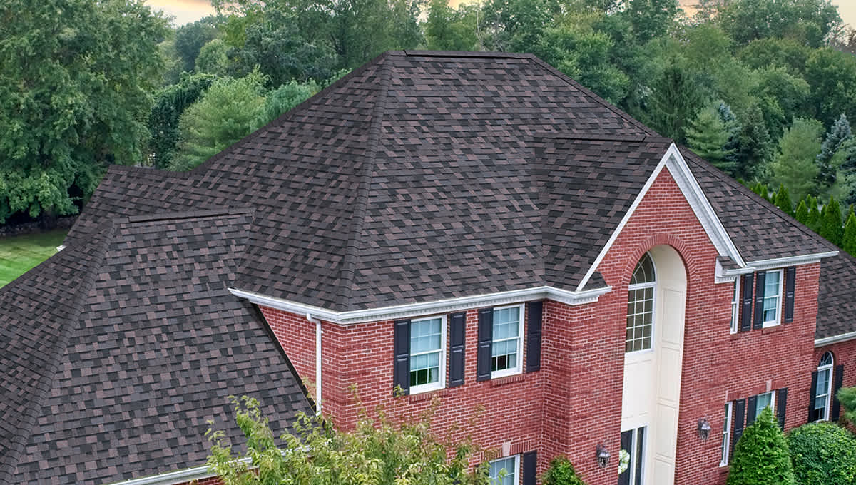 Owens Corning® TruDefinition® Duration® Shingles Midnight Plum House