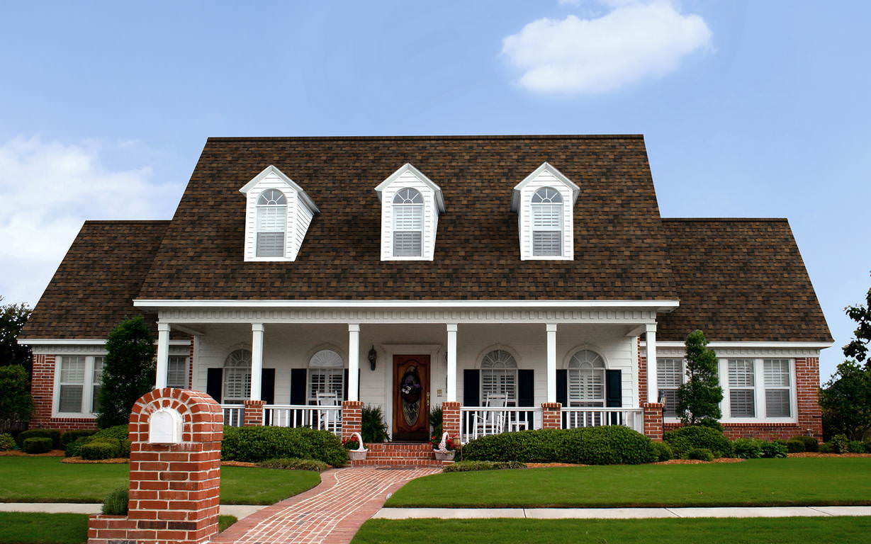 Owens Corning® TruDefinition® Duration® FLEX® Shingles Brownwood House