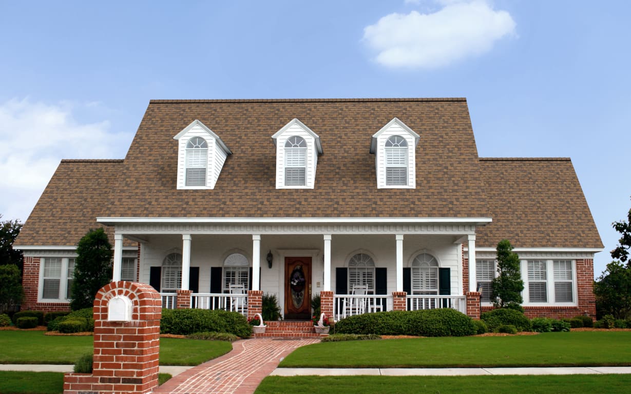 Owens Corning® TruDefinition® Duration® COOL Plus Shingles Prairie Wood House