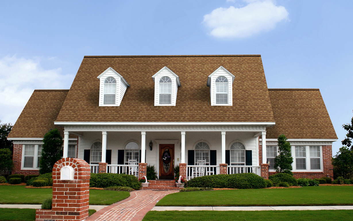 Owens Corning® Oakridge® Shingles Desert Tan House